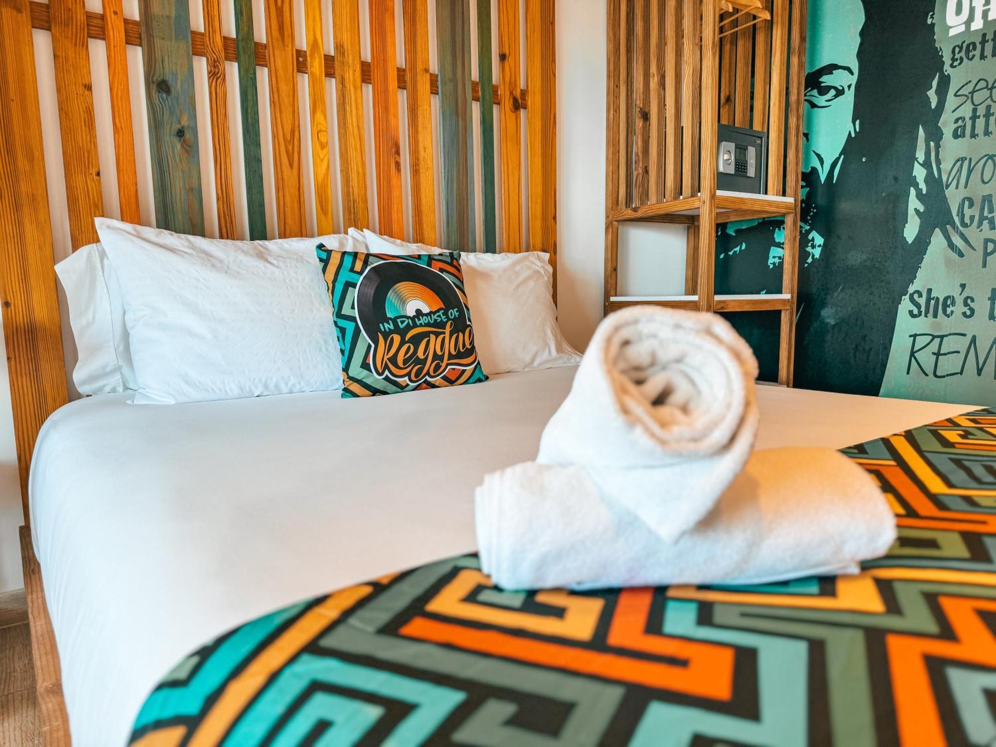 In Di House Of Reggae Boutique Hotel San Andres  Exterior photo